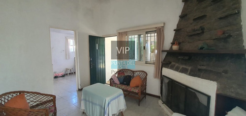 Casa De Época En Amplio Terreno En El Tesoro La Barra - Punta Del Este- Ref: 136