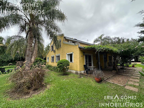 Complejo Turistico Funcionando En Venta, Ubicacion Unica En Colon, Er