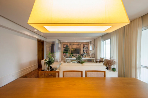 Imagem 3 de 15 de Lindo Apartamento No Itaim Bibi, Com 201m², 3 Suítes E 4 Vagas. - Em50110