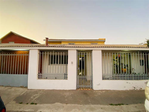 Casa En Venta De 5 Dorm. En Coquimbo