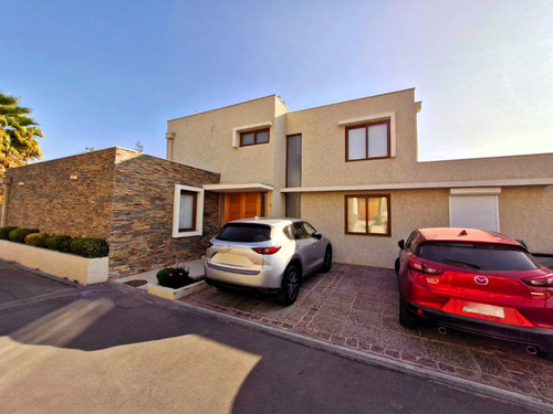 Como Nueva, Condominio Seguro, Bajos Gastos Comunes