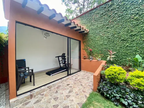 Casa En Venta En Los Balsos. Cod V12192