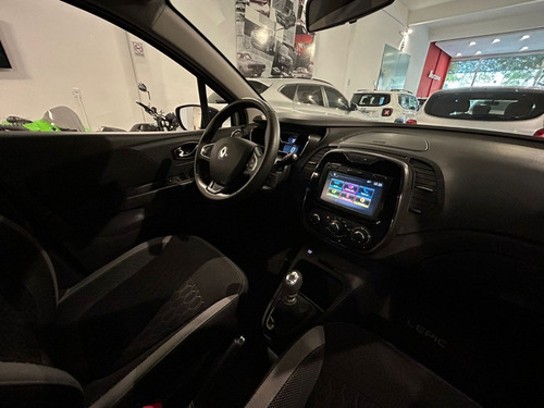 Imagen 8 de 25 de Renault Captur Zen 2.0 Mt 2018