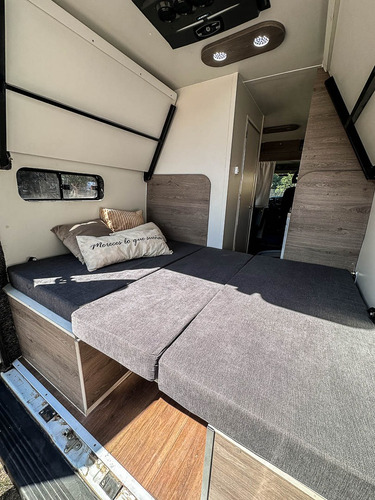 Alquiler De Motorhome Furgón Para 4 Personas