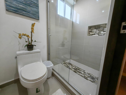 Departamento En Renta, 2 Recámaras, Amueblado, Alberca, Cancún, Quintana Roo