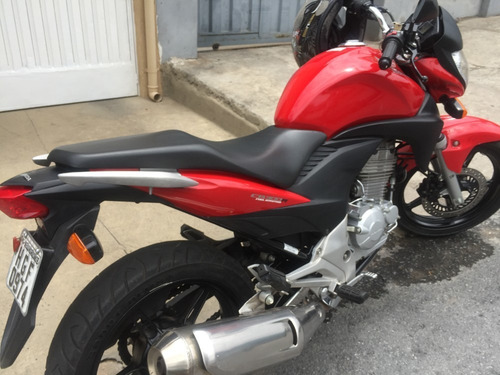 Cb 300 R Vermelha Impecável Com Baixa Quilometragem!
