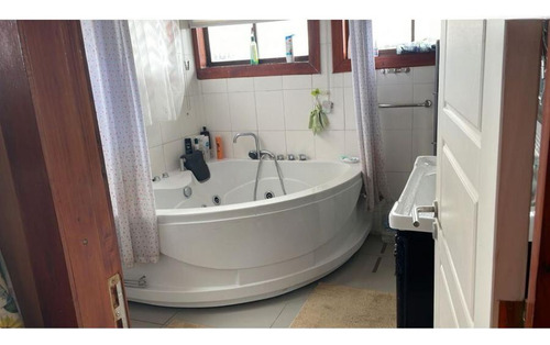 Casa En Venta De 4 Dorm. En Castro
