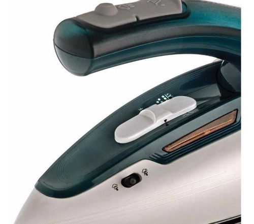 Ferro De Passar 900w De Viagem Bivolt 777 Black+decker