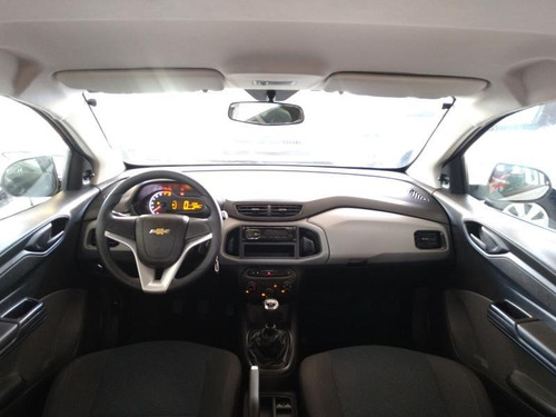 Imagem 7 de 12 de Chevrolet Onix 1.0 Mpfi Joy 8v Flex 4p Manual 2016/2017