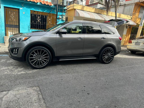 Imagen 14 de 15 de Kia Sorento Sorento Xl