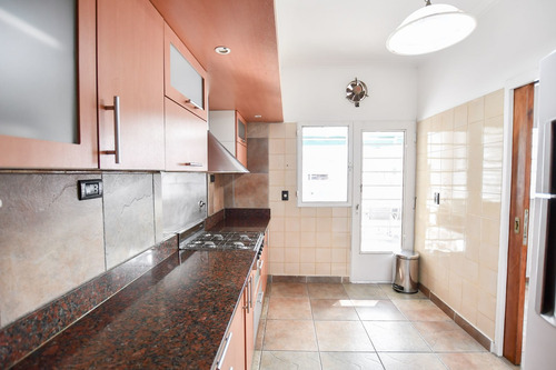 Imagen 15 de 30 de Casa 6 Dormitorios En Venta La Plata Pza Malvinas