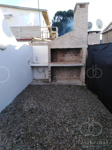 Imagen 11 de 20 de Punta Del Este, Apartamento En Pinares Con Estufa Y Parrillero Propio.- Ref: 54557