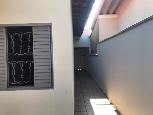 Imagem 6 de 11 de Casa Com 3 Dormitórios, 2 Banheiros, Sala, Cozinha Centro