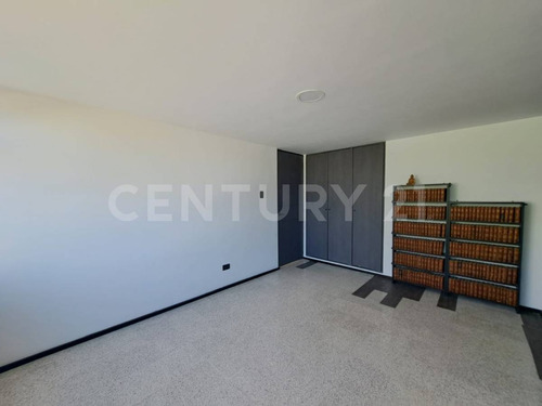 Casa En Venta En Privada 39 Oriente, El Mirador, Puebla, Puebla.