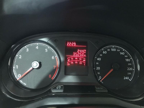 Imagem 8 de 10 de Volkswagen Saveiro 1.6 Msi Rrobus Cd 8v Flex 4p Manual 2020/