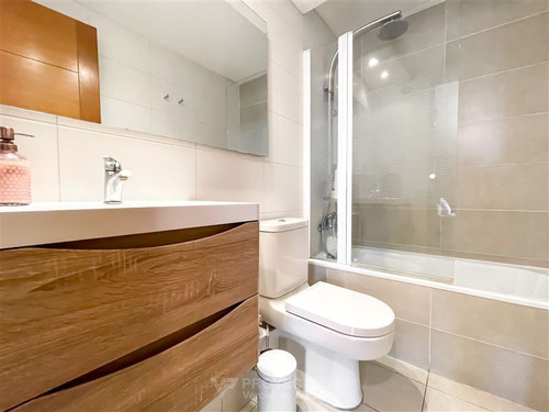 Departamento En Venta De 1 Dorm. En Las Condes