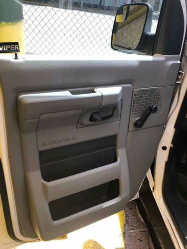 Ford Econoline E 150 Advance Track 12 Pasajeros 2013
