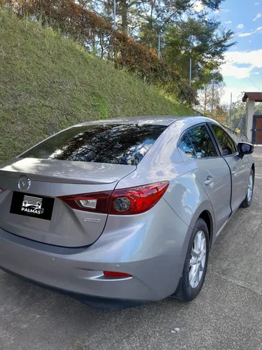 Mazda 3 2.0 Touring At