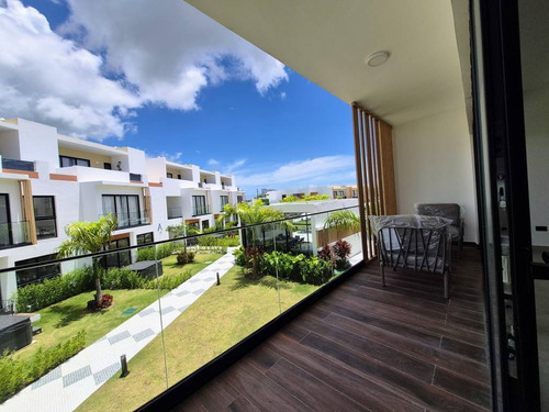 Apartamento Penthouse En Alquiler En Vistaca, Punta Cana, 2h