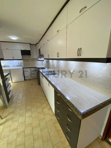 Apartamento En Venta Lecheria Complejo Turístico El Morro Cr Pelícano