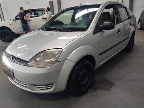Imagem 8 de 8 de Ford Fiesta 1.6 Sedan 2005 Financio Sem Entrada