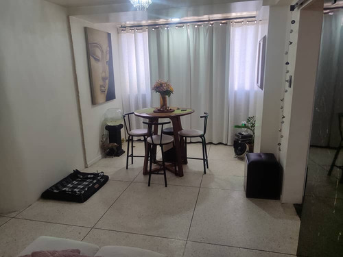 Apartamento En Venta Ubicado En Bello Monte, El Recreo.