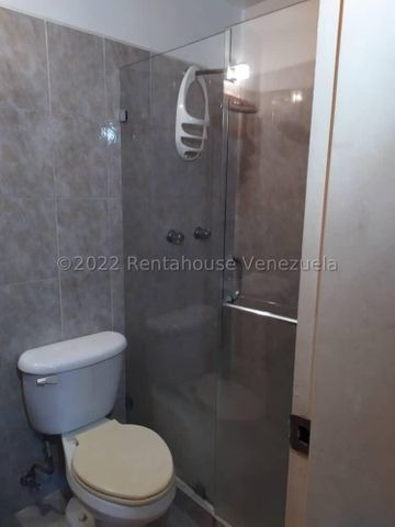 Imagen 5 de 11 de Apto En Alquiler En Clnas De La Tahona 22-26234 Ymanol 0414 3227631