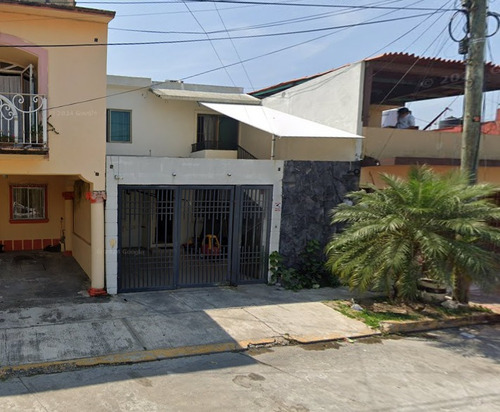 Casa En Venta En Remate Bancario En Comalcalco Tabasco - Jcbb10