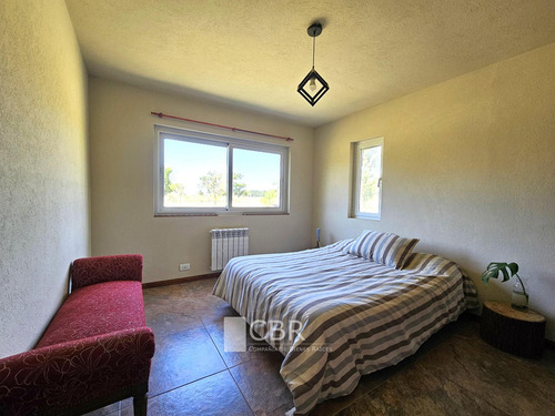 Lindísima Casa De 4 Amb. (164 M2) S/lote De 1,17 Ha. Con Pileta!