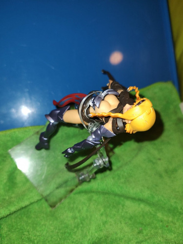 Revoltech Queens Blade 001 Leina (Usado)