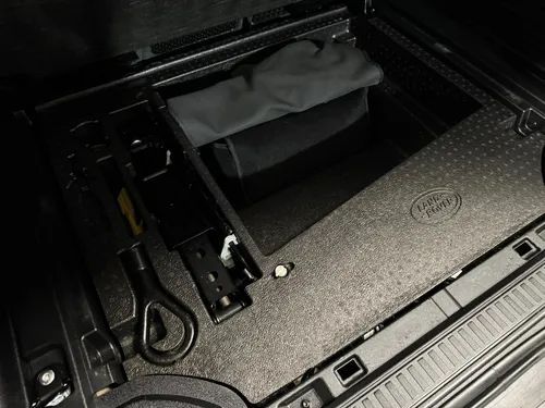 Land Rover Defender First Edition 2.0 Turbo Diesel