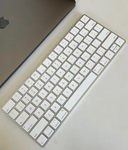 Teclado Apple Magic Keyboard