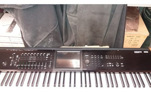 Teclado Sintetizador Korg Kronos2-73 Teclas (Usado)