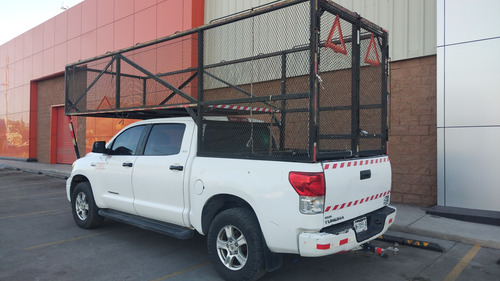 Toyota Tundra 5.7 Sr5 V8 Doble Cab 4x2 At