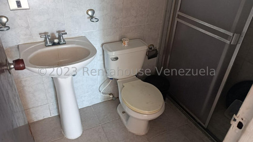 Town House En Venta Trigal Norte Valencia Carabobo Excelente Ubicación Parque Infantil Vigilancia Gmp