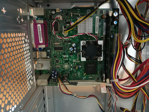 Cpu Intel Atom De 1.66 Ghz. Ram 2 Gb. Hd 500 Gb Win8.1 Pro (Usado)