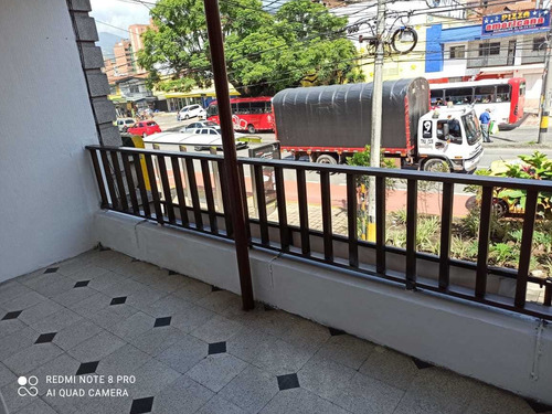Estadio Calasanz Avenida 80 Segundo Piso Para Oficinas O Vivienda