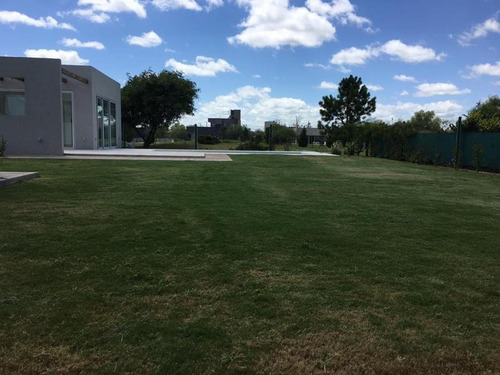 Imagen 5 de 30 de Casa En Venta De Una Planta 3 Dormitorios Quincho Y Pileta Cañuelas Country Golf