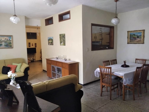 Imagen 2 de 13 de Venta Casa Guatire Edo. Miranda