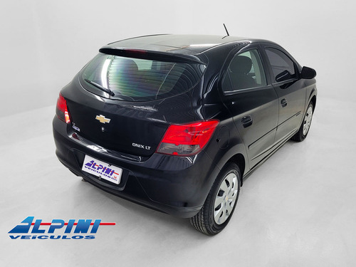 Chevrolet Onix MPFI LT 8V