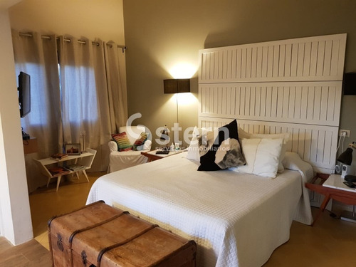 Venta Casa 4 Dormitorios, Playa Mansa, Punta Del Este- Ref: 1560