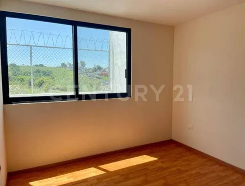 Casa En Venta En Britania La Calera, Puebla.