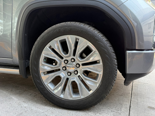 GMC Sierra 6.2 Denali Dvd At