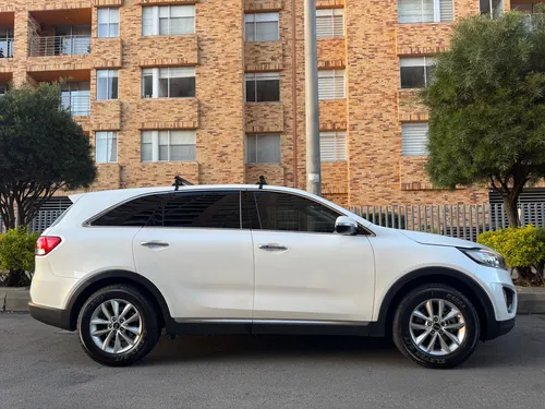 Kia Sorento Trust 2.400cc A/t 2ab Fe 7 Pasajeros 4x2 2016