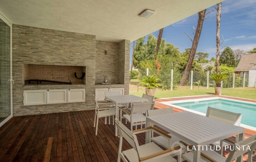 Imagen 3 de 17 de Residencia En Barrio Privado