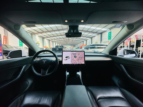 Tesla Model Y Manejo Autonomo 2020