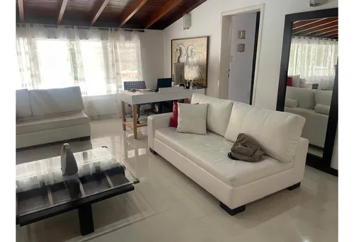 Casa Lomas Del Club Hipico