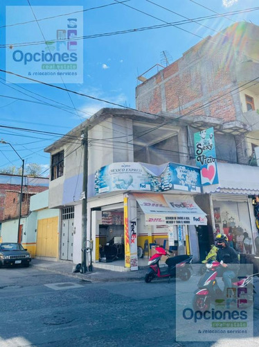 Imagen 2 de 10 de Local - El Llanito