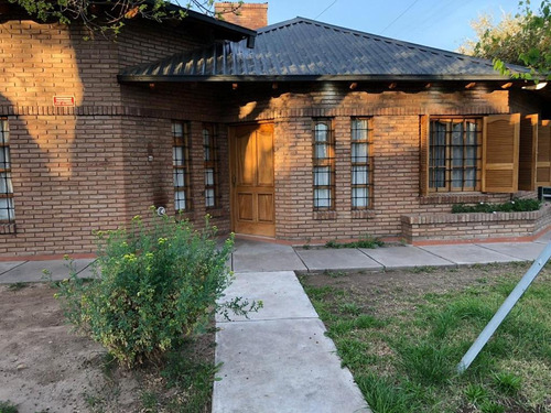 Casa En Venta San Rafael, Mendoza. Zona Residencial.