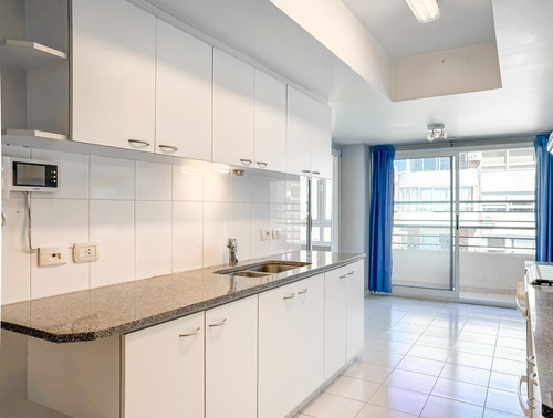 Departamento De 4 Ambientes En Alquiler, Con Balcón , Cochera Y Baulera De 30 M² - Acassuso